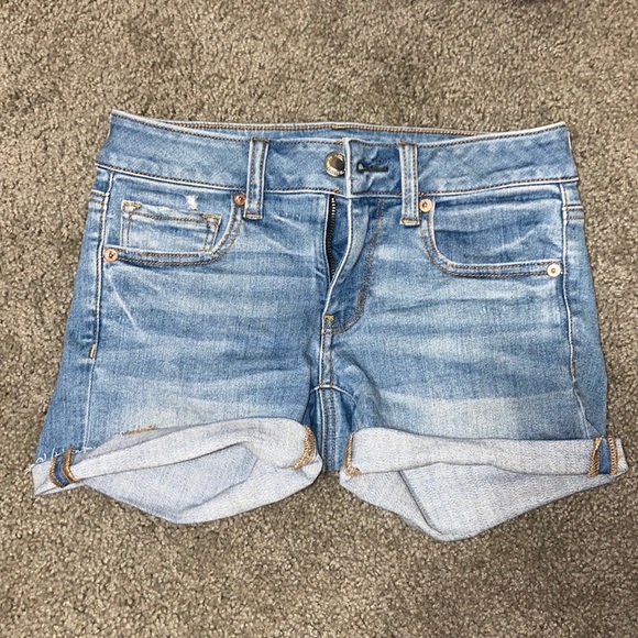 American Eagle, size 2, Jean short - Picture 1 of 1